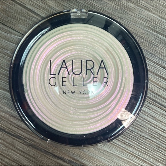 Laura Geller Eyeshadow and Lipstick Set with Pink and Tan - Picture 4 of 8